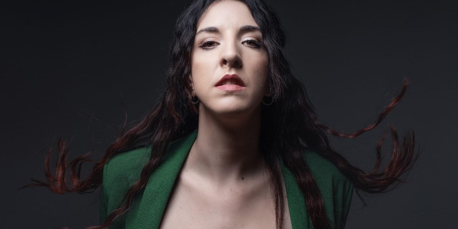 Huellas, Firma a Fátima Ruiz